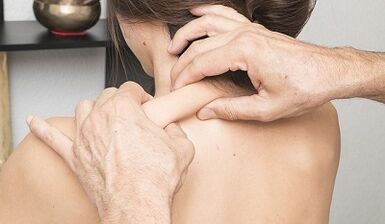 Masaxe con osteocondrose cervical